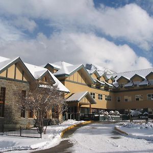 Ywca Banff Hotel